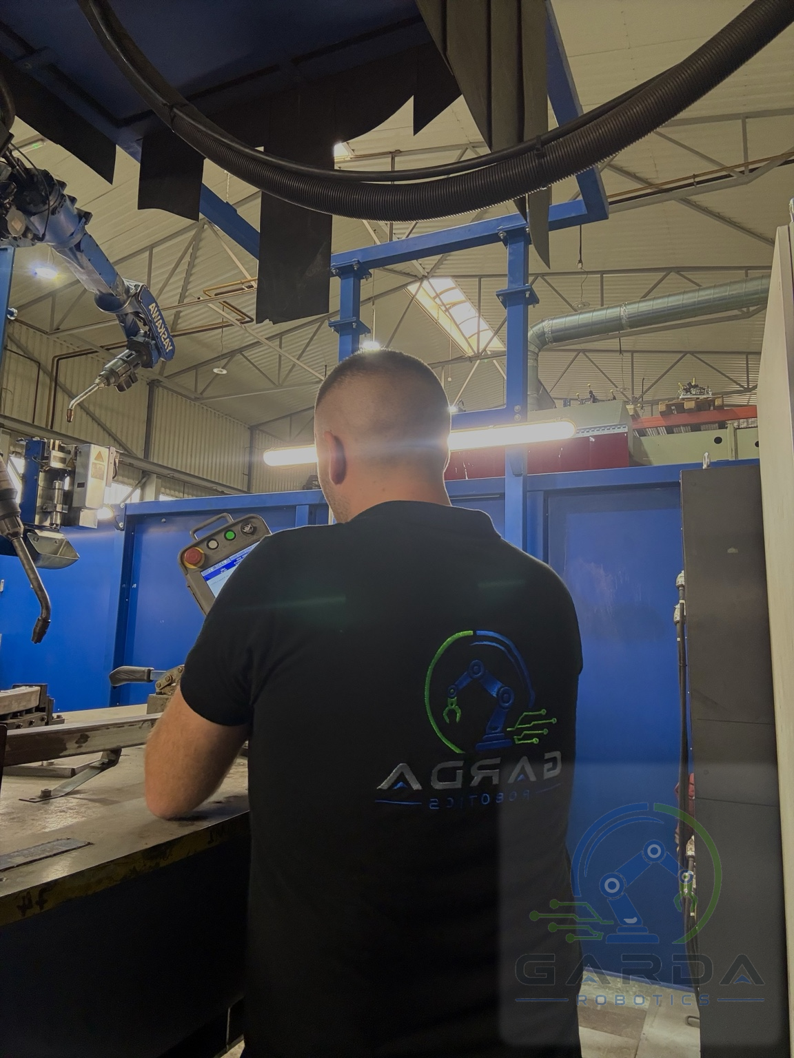 Yaskawa Motoman robot programming with teach pendant